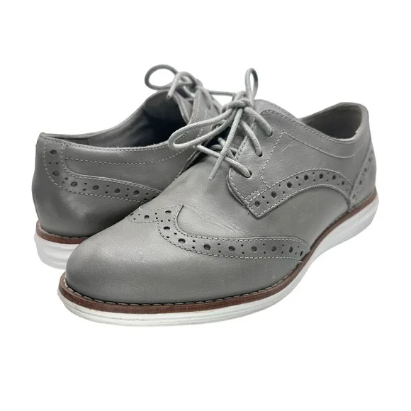 Cole Haan Light Gray Oxfords Cole Haan American Classics Montrose Oxford shoes for Men  main image 3